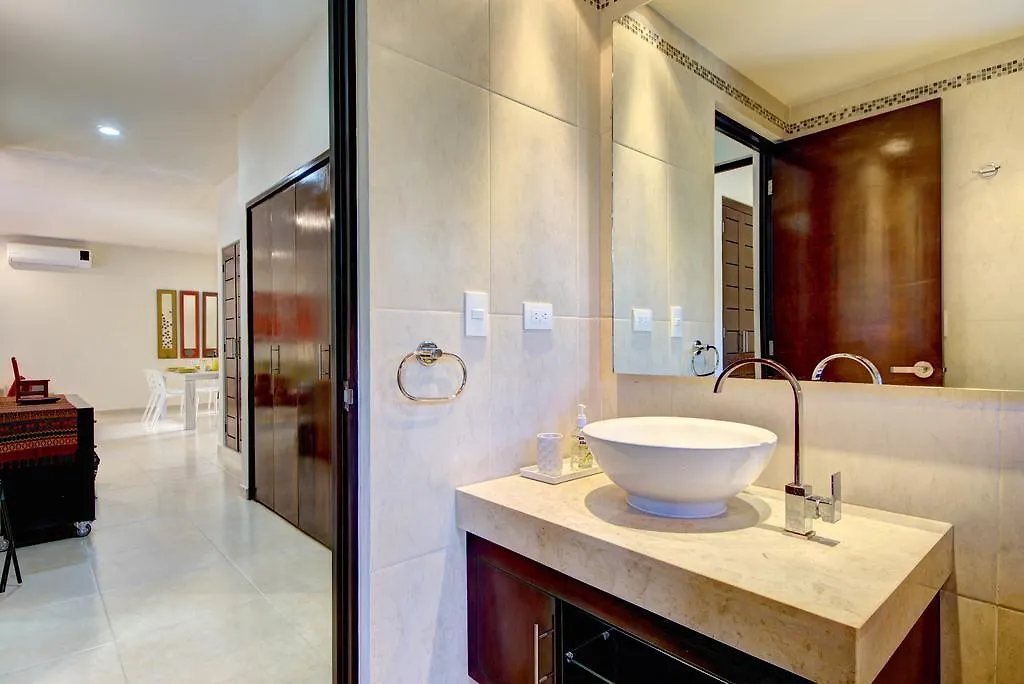 Ξενοδοχείο Garden Lili 3 Bedroom Sleeps 6 Τουλούμ